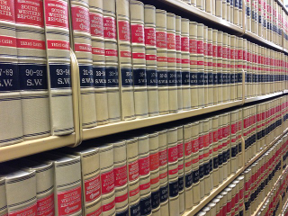 Illustration for article titled Select The Right Lawyer To Be Able To Aid In Your Approaching Case